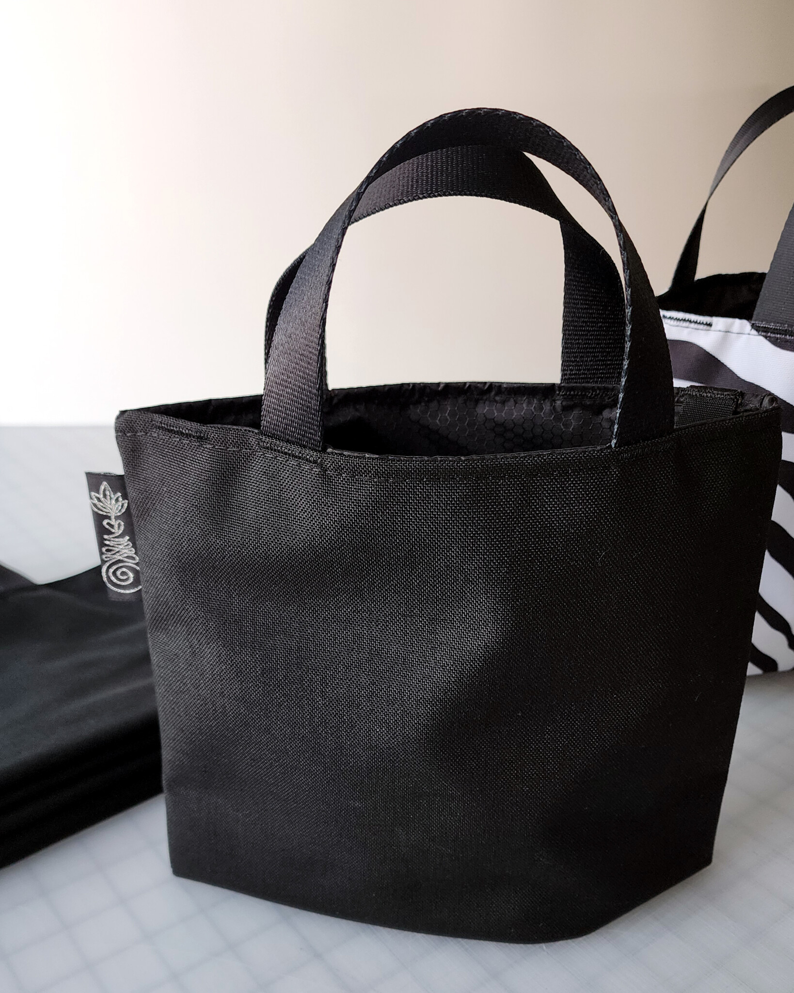 ◆DEINET◆ CLOUD MINI TOTE BAG IN BLACK KDCUC4S31110600F CLOUD MINI TOTE BAG