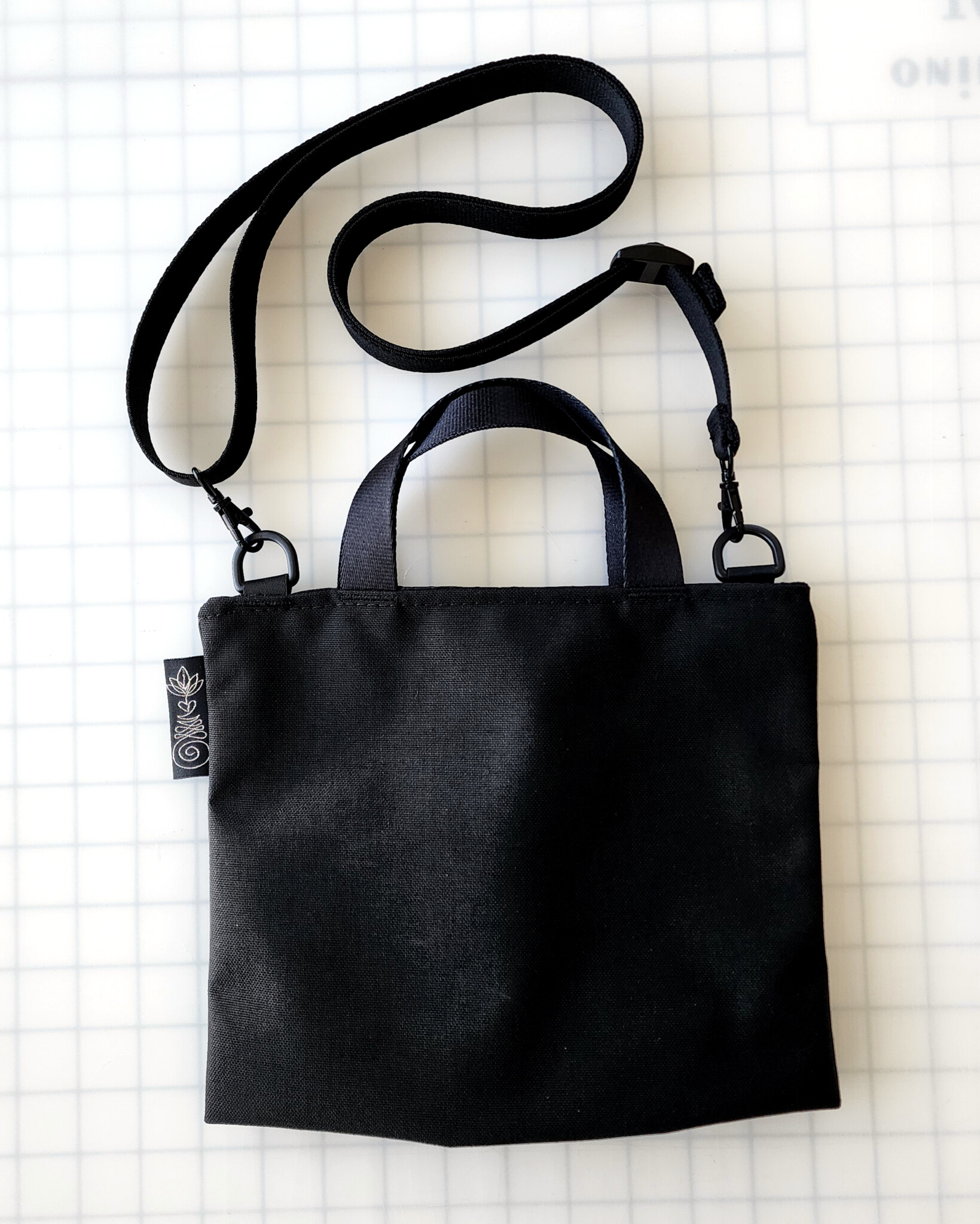 Simple Mini Tote (Black) – Unalome Outfitters